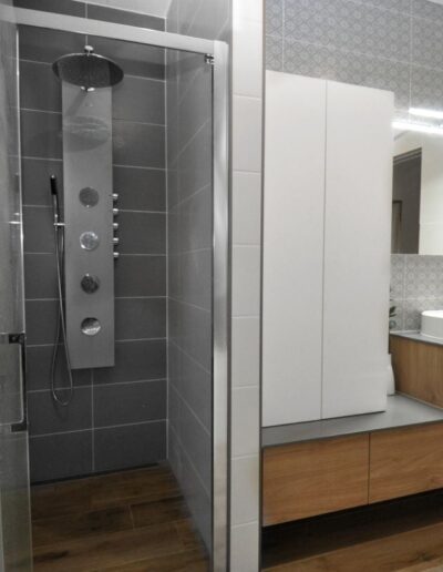 Rekonstrukce koupelny se sprchovým koutem